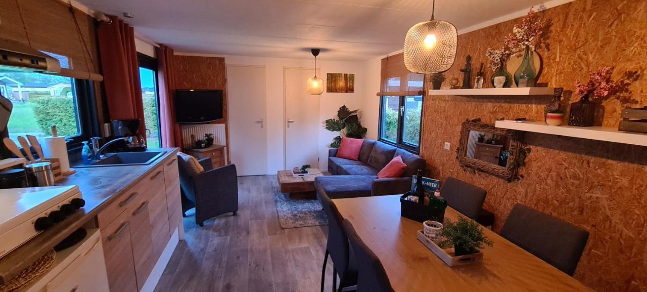 Gezellige Chalet Met Grote Privetuin. Dronrijp Exterior photo